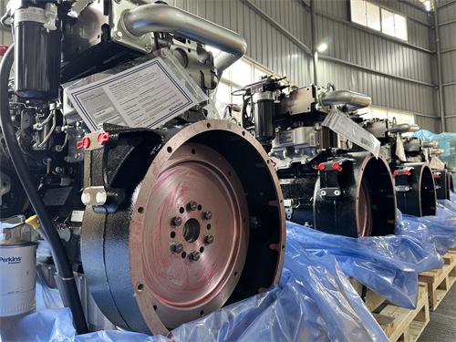 帕金斯四缸柴油發(fā)動(dòng)機總成與原廠(chǎng)零配件