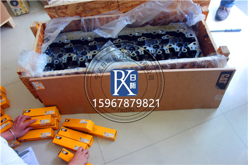 卡特C13發(fā)動(dòng)機缸蓋總成：工程機械的關(guān)鍵心臟